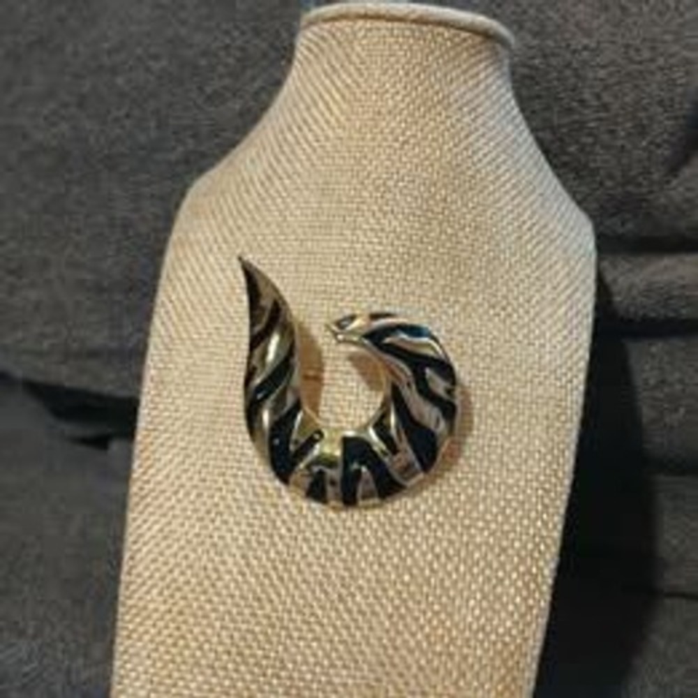 Brooch Gold Black Animal Stripe Enamel Swirl Pin 2"
